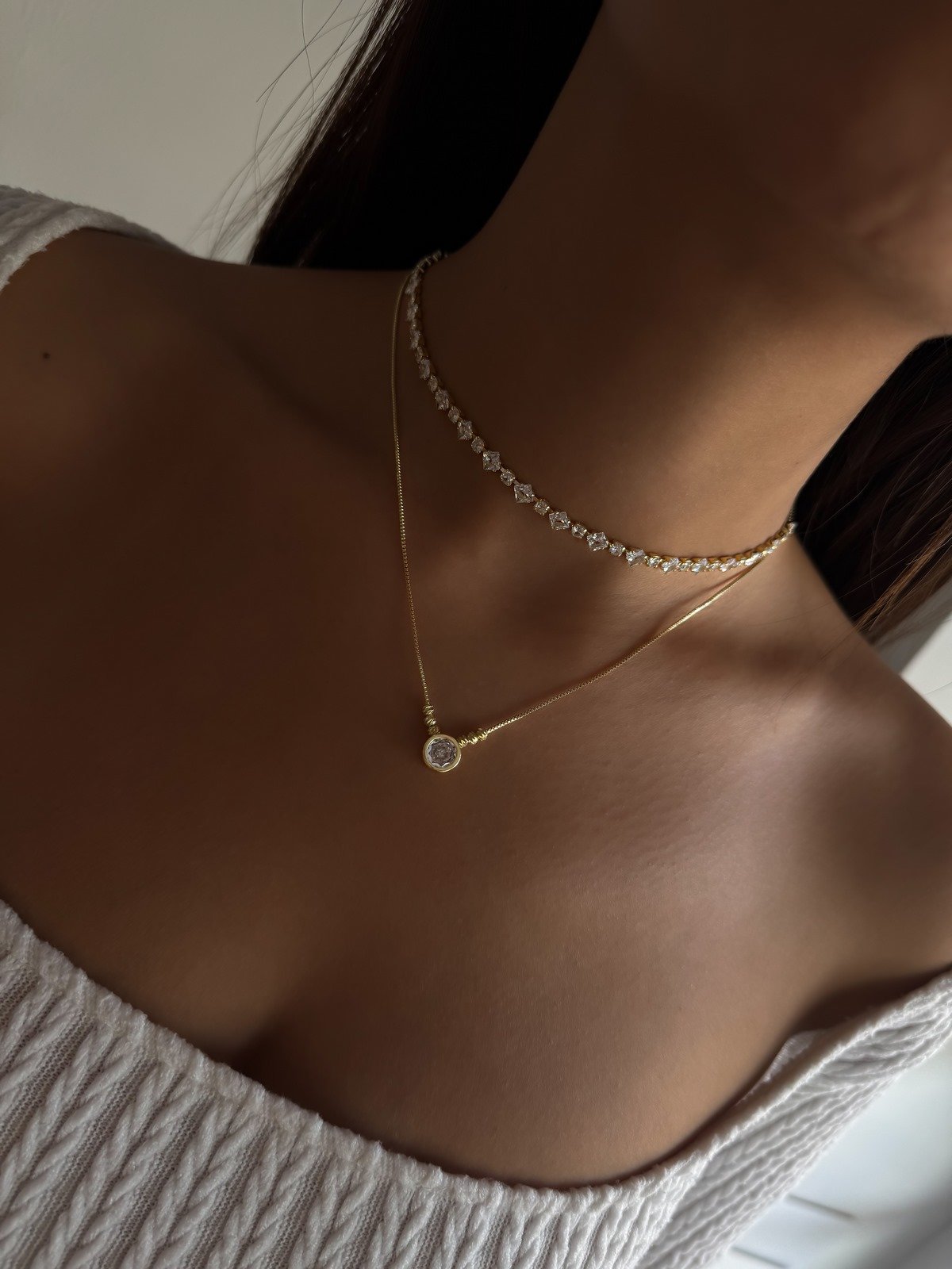 Özel Seri Asimetrik Büyüklü Küçüklü Kare Zirkon Taş Sıralı Asansör Detay Choker Kolye Kombini