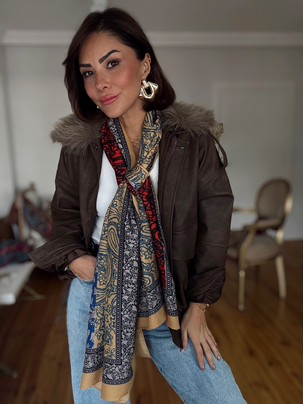 Patchwork Desenli Sarı Şerit Kenar Şal Kombini