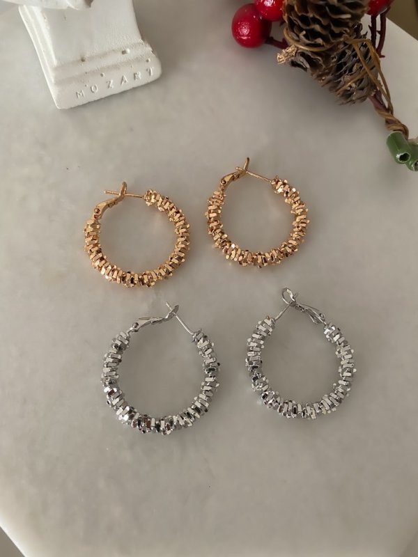 Özel Seri Orta Boy Tırtıklı Plaka Halka Küpe İç Çapı( 2.4 cm )