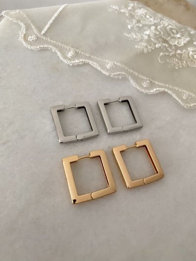 Özel Seri Kare Plaka Halka Küpe ( İç çapı: 2 cm)