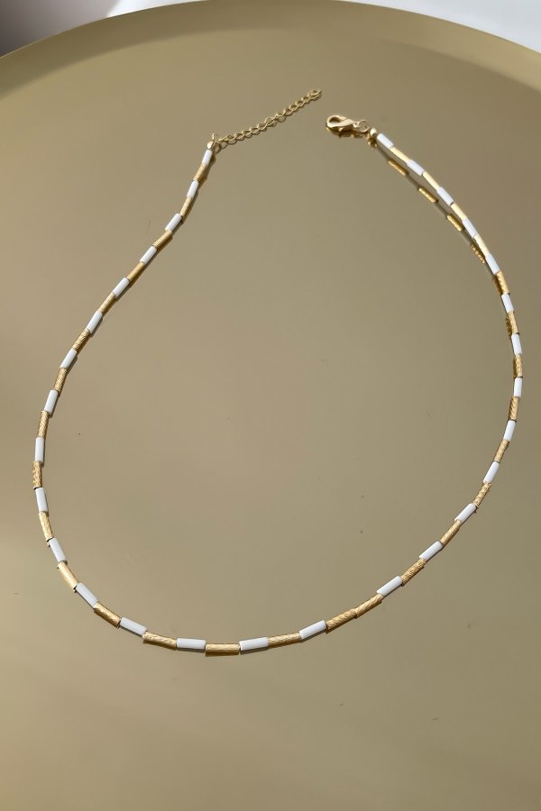 Tırtıklı Plaka Beyaz Silindir Sıralı Kolye (50cm)