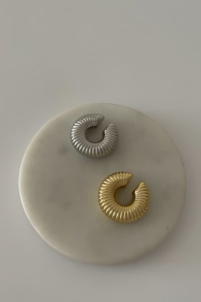 Kalın Tırtıklı Boru Plaka Kıkırdak Küpe ( Toplam Genişlik:2,5 Cm )