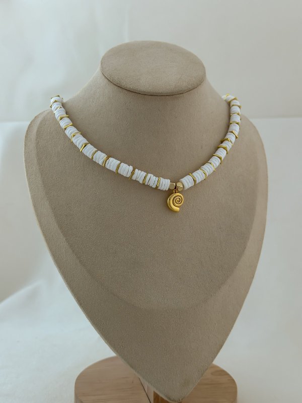 Kırık Sedefli Doğal Taş Gold Detay Kabuk Uç Sallantılı Kolye (45cm)