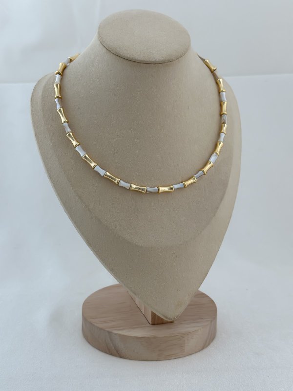 Kemik Model Beyaz Sedef Ve Plaka Sıralı Kolye (45 Cm)