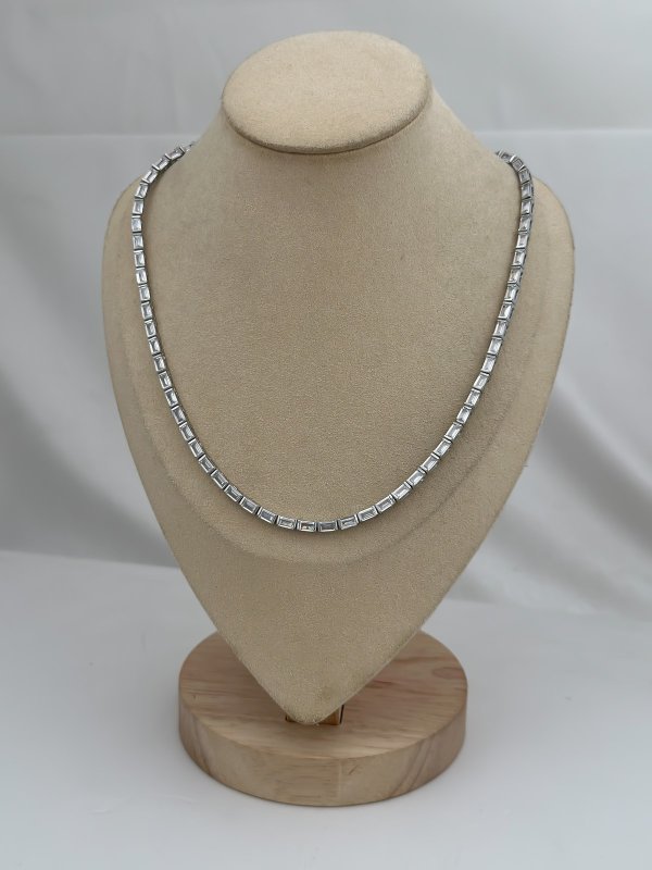 Özel Seri Baget Taş Sıralı Kolye (46 Cm)