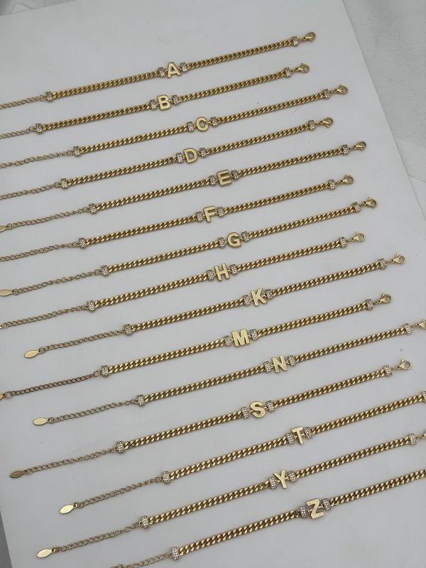 Özel Seri Gold Zirkon Taş Detay Klasik Zincirde Harf Bileklik (24cm)