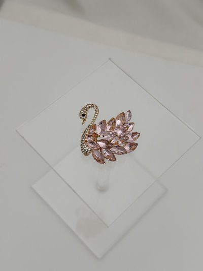 Pembe Taşlı Kuğu Figür Broş
