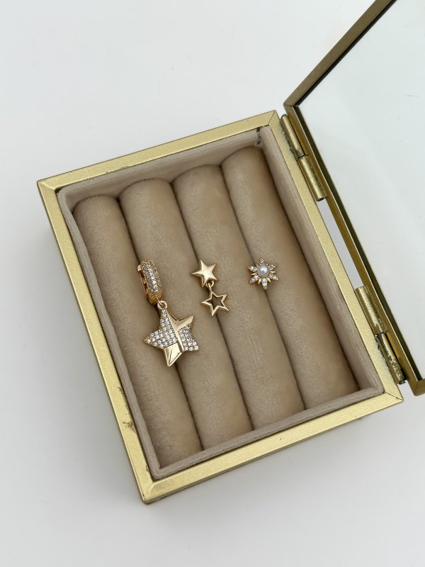Özel Seri Gold Top İnci Güneş Detay Yıldız Figür Sallantılı Üçlü Set Küpe.