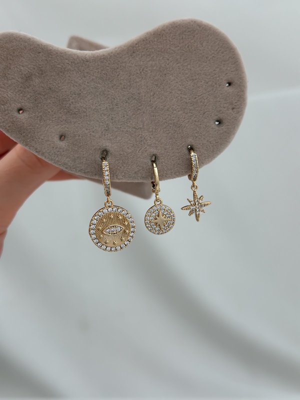 Özel Seri Gold Kuzey Yıldız Figür Sallantılı Üçlü Set Küpe