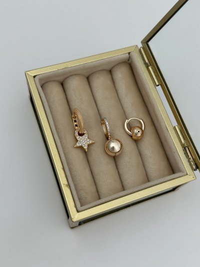 Özel Seri Gold Topçuk Sallantılı Yıldız 