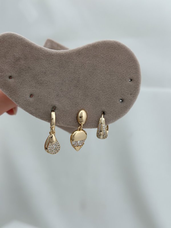Özel Seri Gold Baget Taşlı Damla Figür Sallantılı Üçlü Set Küpe