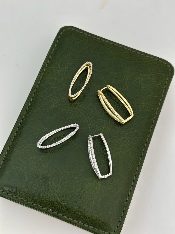 Zirkon Taşlı İçi Boş Oval Figür Küpe