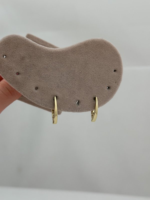 Özel Seri Minimal V Model Küpe