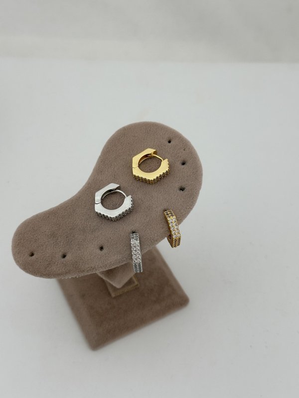 Özel Seri Zirkon Taşlı Altıgen Model Halka Küpe (İç Çap:1 Cm)
