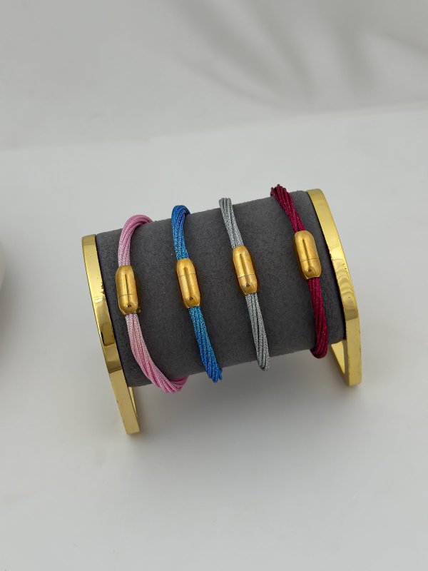 Çelik Mıknatıslı Kapama Simli Tel Dolama Bileklik (19cm)
