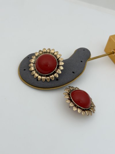 Eskitme Kenar Bordo Doğal Taş Detay Çiçek Figür Marka Model Küpe