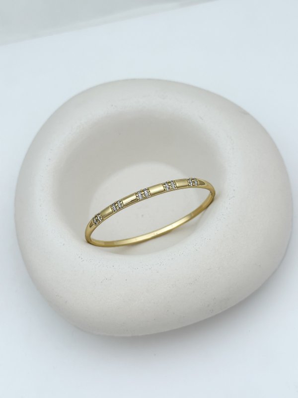 Özel Seri Çoklu Şerit Zirkon Taş Sıralık Kelepçe Bileklik ( iç Çap: 6 Cm )