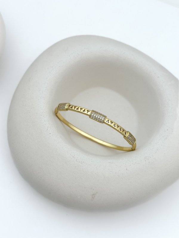Özel Seri Zirkon Taşlı ve Plaka İşlemeli Kelepçe Bileklik ( İç Çap: 5.5 Cm )