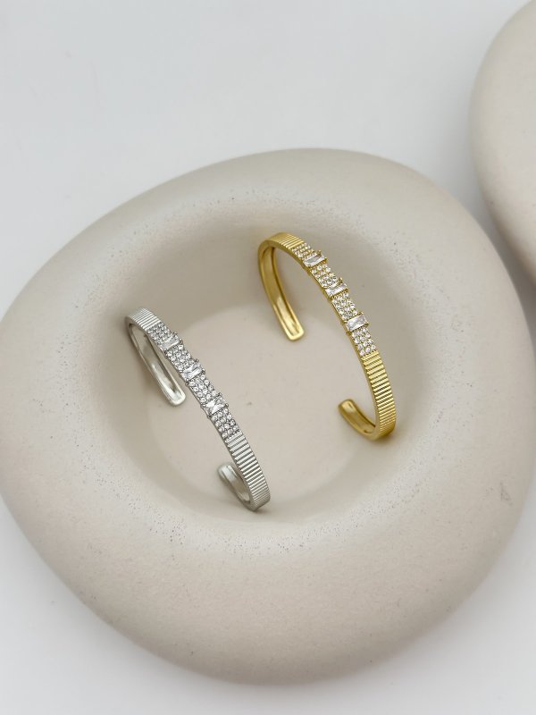 Özel Seri Şerit Plaka İşlemeli Zirkon Taş Sıralı Bileklik ( 5.8 Cm )