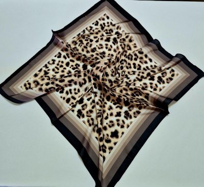 Leopar Desen Fular ( 60 * 60 )