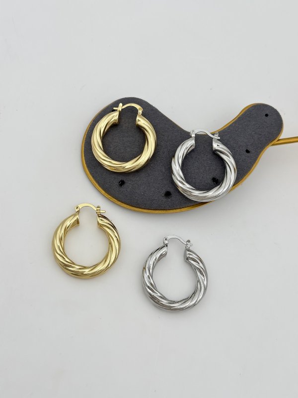 Özel Seri Burgu Halka Küpe ( İç Çap: 2 Cm )