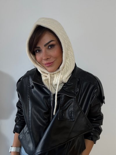 Krem Renk Yumuşak Dokulu Örgü Model Bala