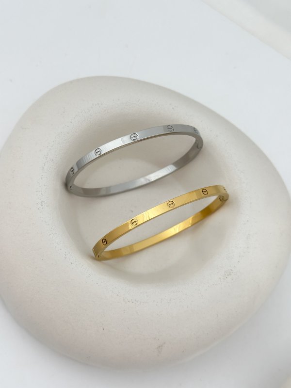 Çelik İnce Model Taşsız Marka Kelepçe Bileklik ( İç Çap : 6 Cm )
