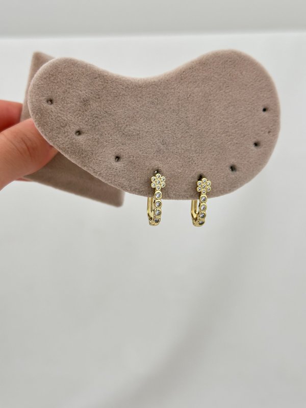 Özel Seri Zirkon Taşlı Çiçek Model Oval Halka Küpe