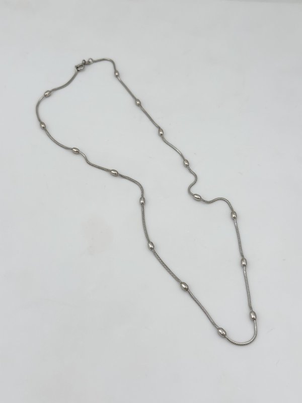Özel Seri Gümüş Renk OVal Topçuk Detay Yılan Zincir Kolye ( 50 Cm )