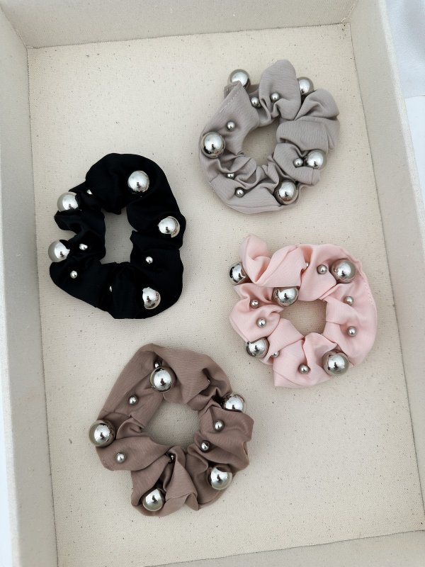 Gümüş Topçuk Sallantılı Renkli Kumaş Lastik Toka