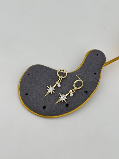 Özel Seri Nokta ve Kuzey Yıldız Sallantılı Küpe