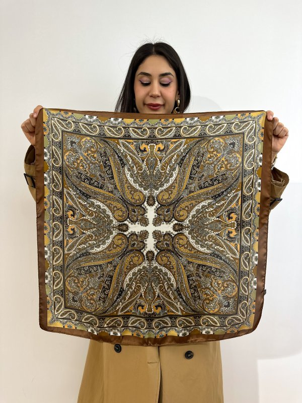 Kahve Kenar Damla Detay Fular (70*70)