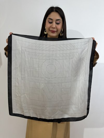 Siyah Beyaz Çizgi Detay Fular (70*70)