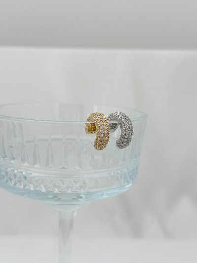 Özel Seri Gömme Zirkon Taşlı Bombeli Halka Kıkırdak Küpe