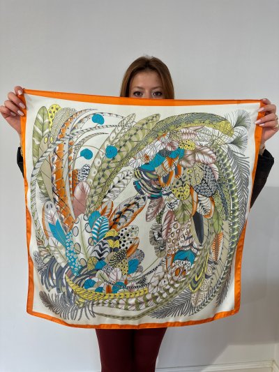 Turuncu Kenar Çoklu Yaprak Desen Fular (70*70)