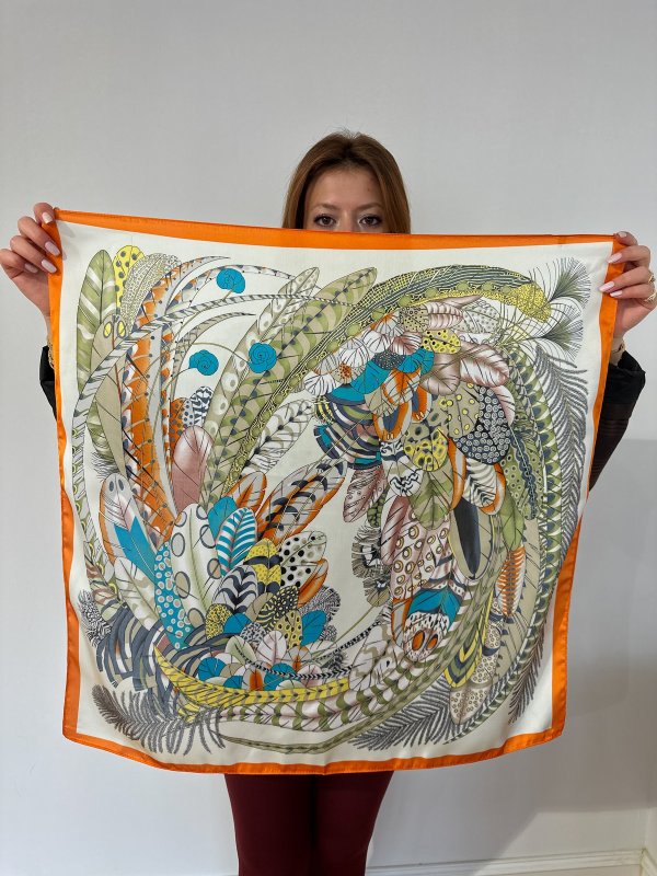 Turuncu Kenar Çoklu Yaprak Desen Fular (70*70)