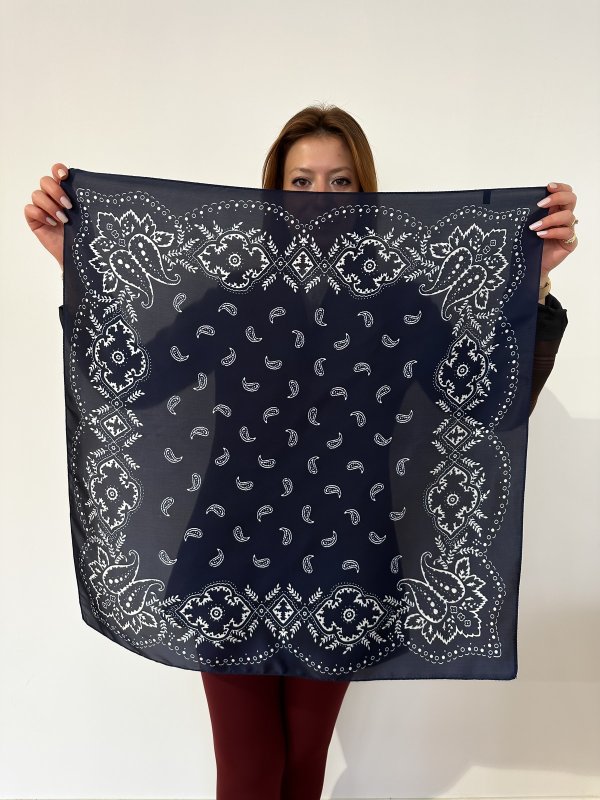 Lacivert İşleme Desen Fular (70*70)