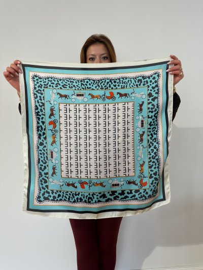 Mavi Fayton Detay Marka Model Fular (70*70)