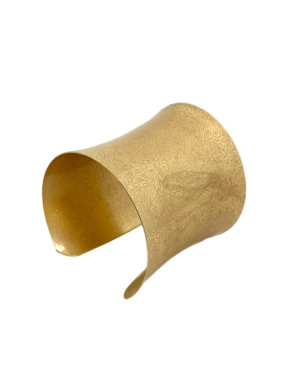 Çiçek Figür Desenli Geniş Plaka Kelepçe Bileklik