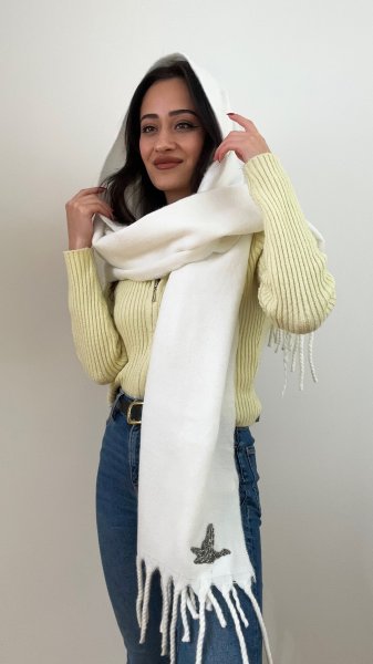 Beyaz Renk İşleme Detay Marka Model Şal