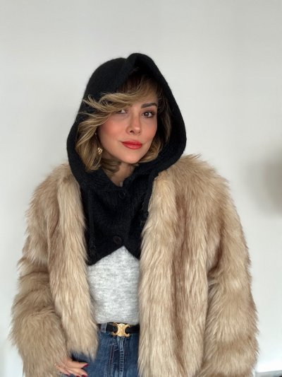 Siyah Renk Yumuşak Dokulu Düğmeli Balaclava