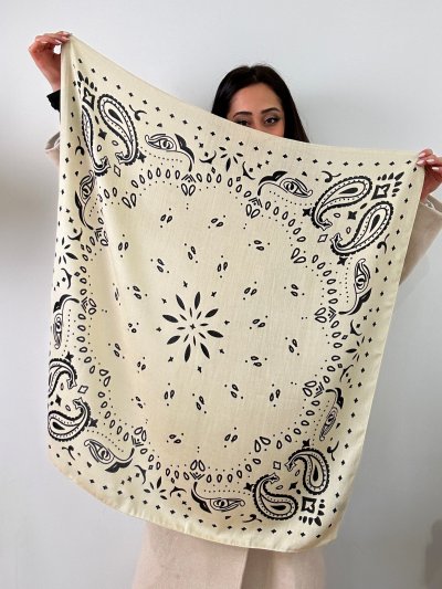 Ekru Etnik Desenli Pamuklu Fular (90 x90)