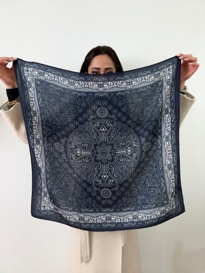 Lacivert Kare Etnik Desenli Pamuklu Fular (70 x 70)