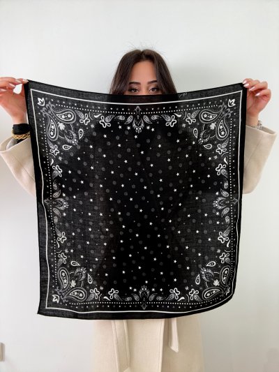 Siyah Renk Yıldız ve Çiçek Figür Etnik Desenli Pamuklu Fular (70 x 70)
