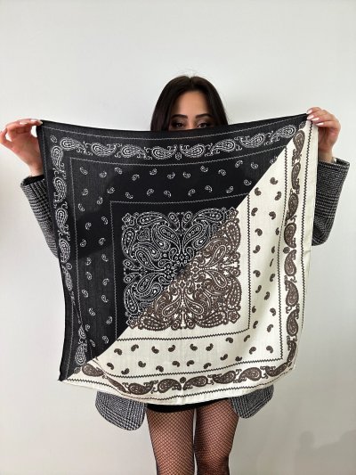 Siyah Beyaz Çoklu Renkli Kare Etnik Desenli Pamuklu Fular (70 x 70)